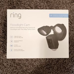 Ring floodlight cam ( New in box)